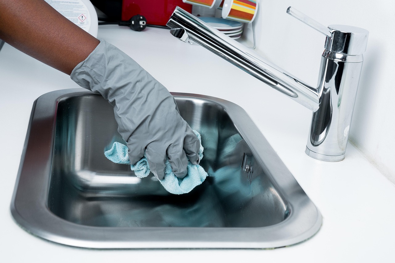 cleanliness maid maintains cleaning housework brush sponge bath washbasin napkins maid cleaning cleaning cleaning cleaning cleaning