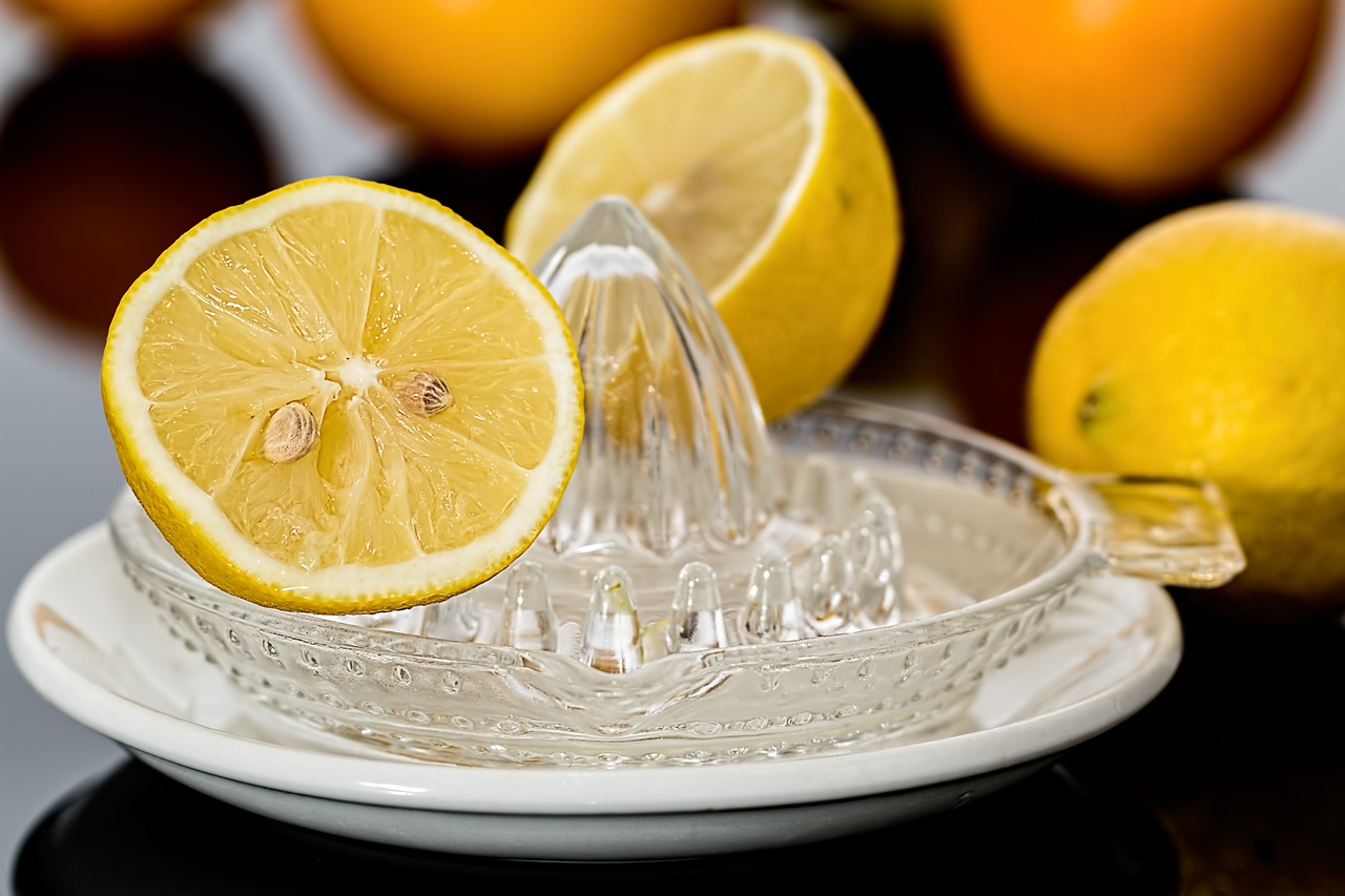 lemon squeezer lemon juice citrus citric acid yellow fresh healthy vitamin lemonade juicer squeeze sour fruit juice refreshment refreshing drink vitamin c orange tropical fruit health raw lemon ingredient diet slimming lemon juice lemon juice lemon juice lemonade lemon lemon lemon lemon lemon