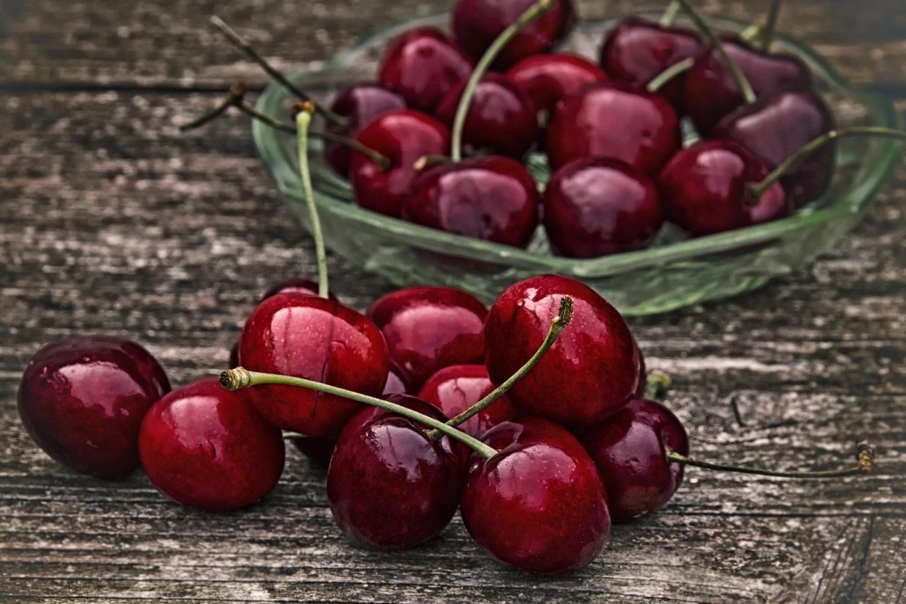 cherry sweet cherry fruit yummy fruity bird cherry bing prunus avium cute ripe stone fruit cherry cherry cherry cherry cherry