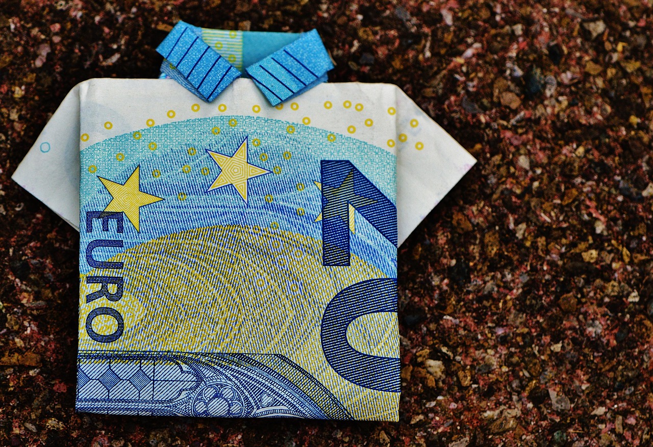 the last shirt dollar bill 20 euro folded gift money currency euro cash reserve folding technique money euro euro euro euro euro